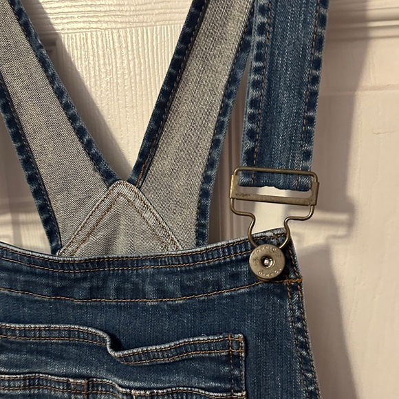 Stylish Blue Denim Overalls - Picture 4 of 8